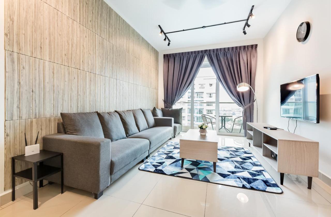 Seasons Luxury Apartment By Jk Home Johor Bahru Exterior foto